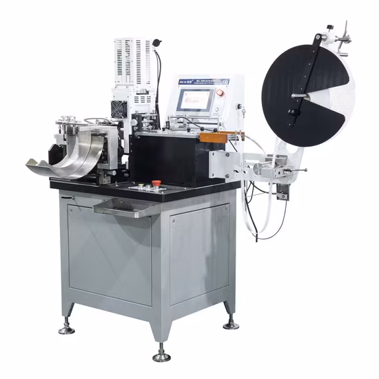 超音波ポリエステルサテンラベルリボンの切断と折り畳み